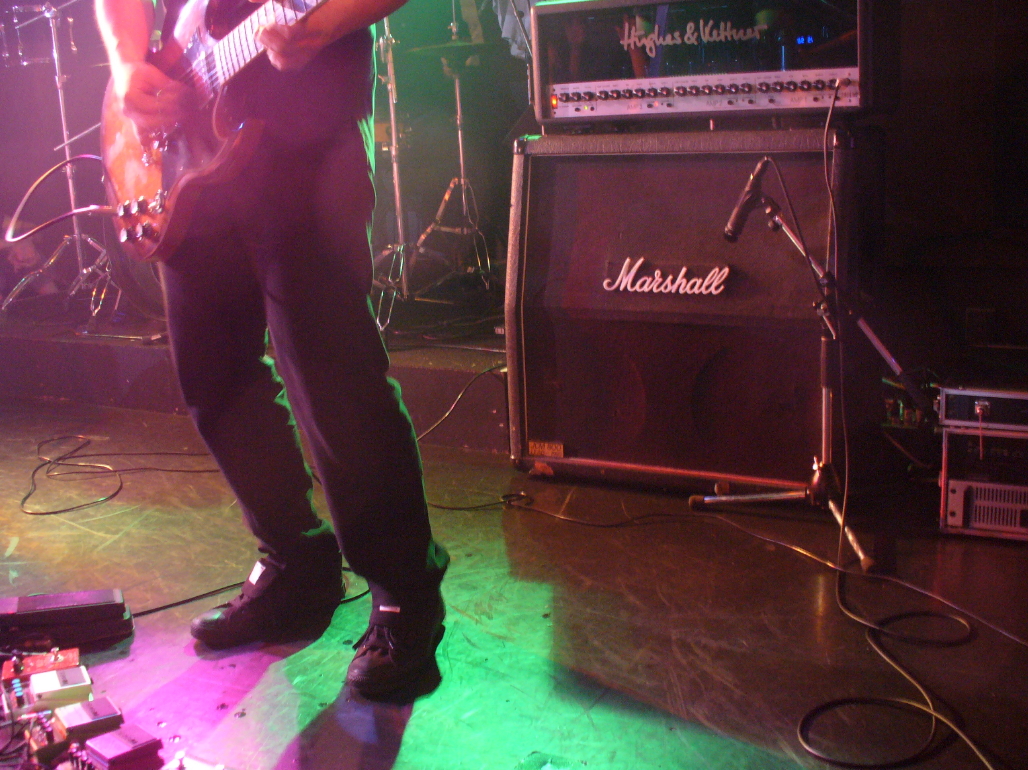 live 043
